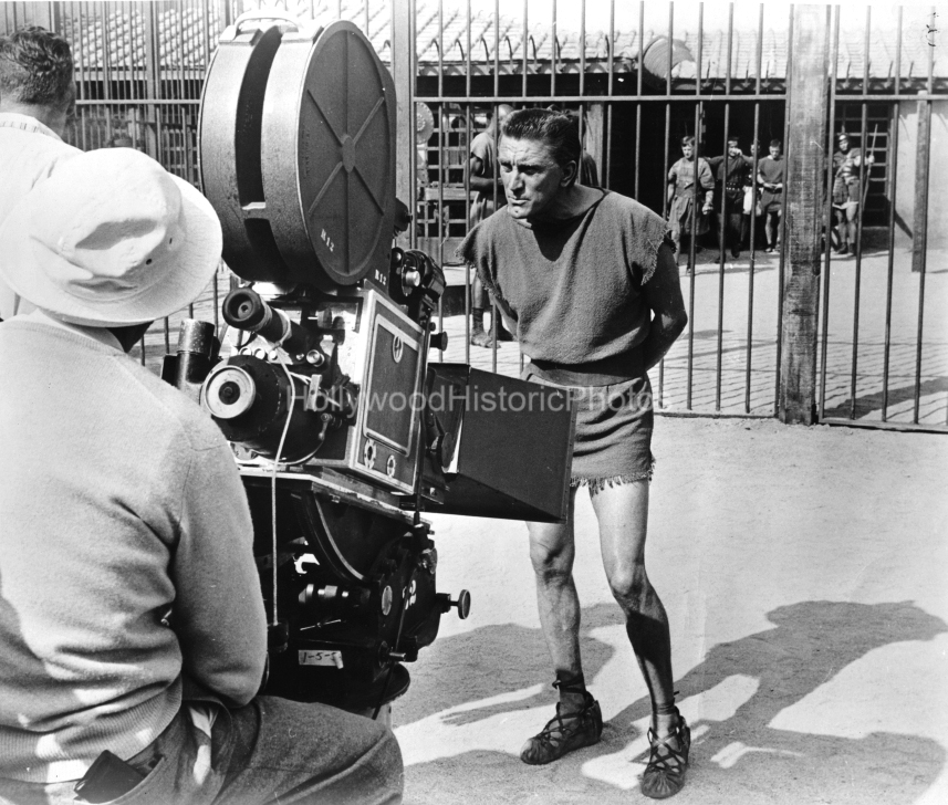 Spartacus 1960 Kirk douglas and crew on Universal Studio back lot WM.jpg